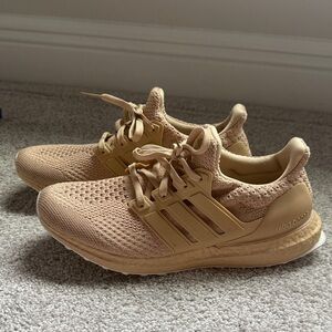 Women’s Adidas ultra Boost